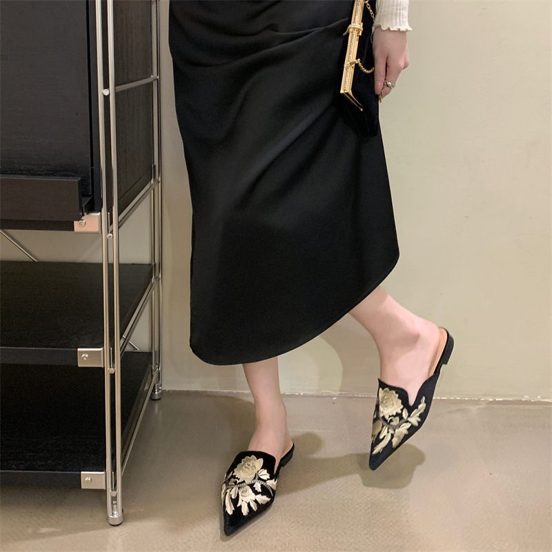 Nuove Scarpe da Donna 2026, Pa - Embroidery Design recensione e prezzo
