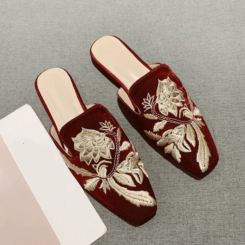 Nuove Scarpe da Donna 2026, Ci - Embroidery Design recensione e prezzo