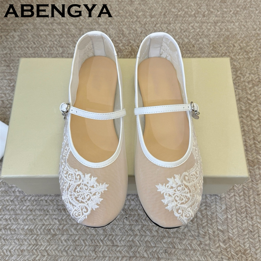 Scarpe Basse Ricamate in Pizzo - Embroidery Design recensione e prezzo