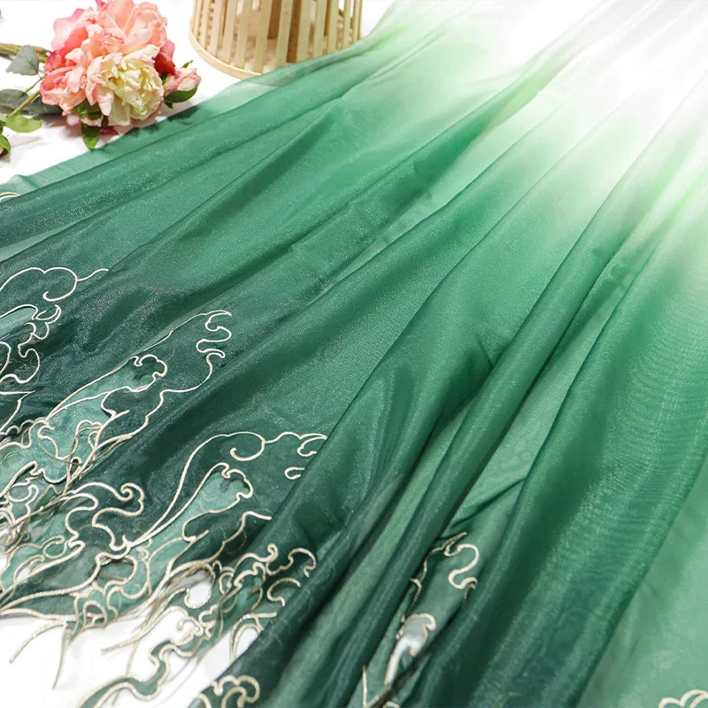 Tessuto con Ricamo in Stile Ci - Embroidery Design recensione e prezzo