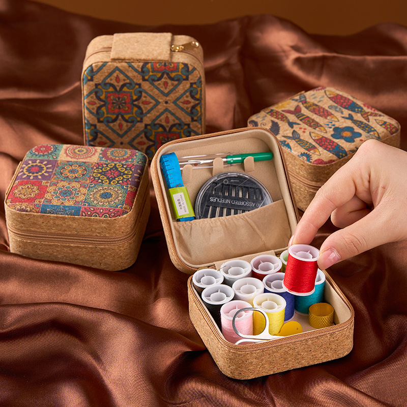 Kit da Cucito Vintage in Sughe - Embroidery For Beginners recensione e prezzo